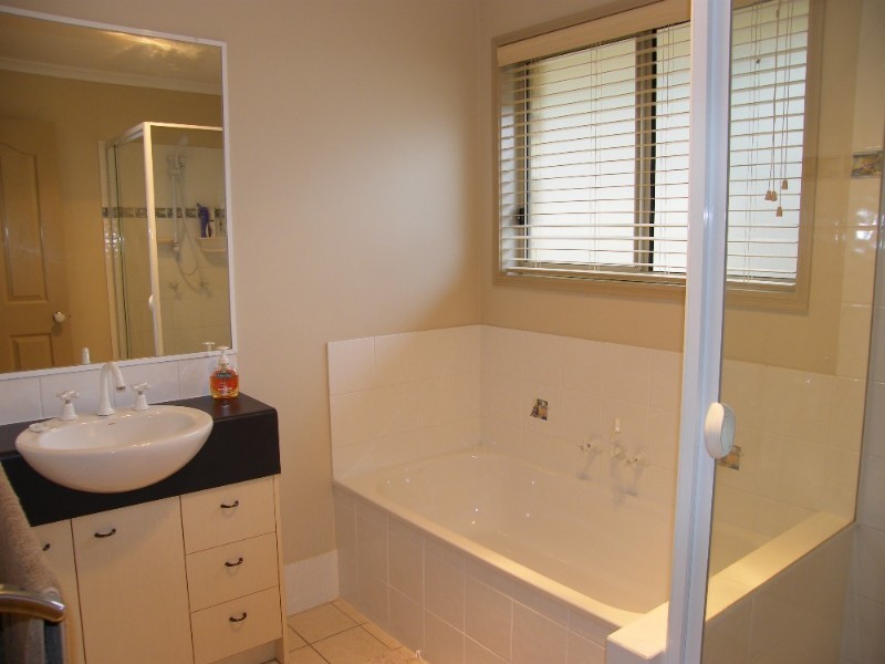 40 Jullyann Street, Albany Creek QLD 4035