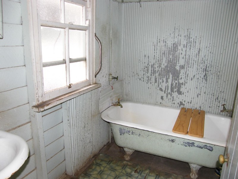 64 Henry Street, Wooloowin QLD 4030