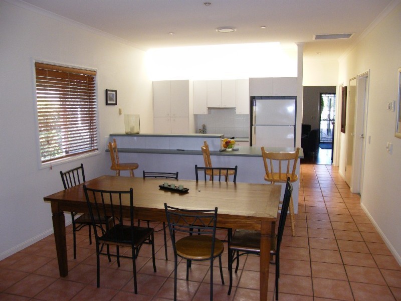 6 Brook Street, Wooloowin QLD 4030