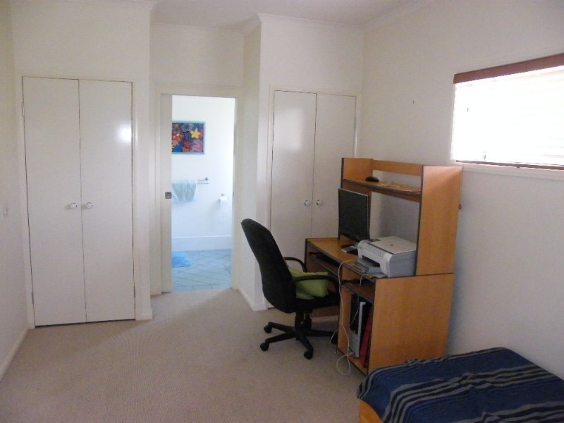 6 Brook Street, Wooloowin QLD 4030