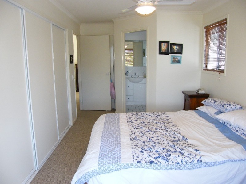 6 Brook Street, Wooloowin QLD 4030