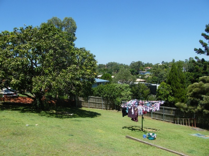 11 Landscape Street, Stafford Heights QLD 4053