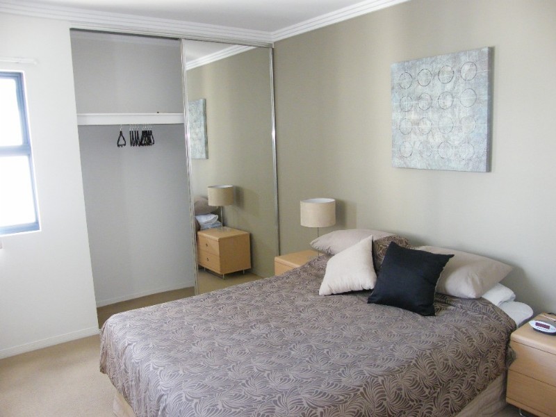 803 Stanley Street, Woolloongabba QLD 4102