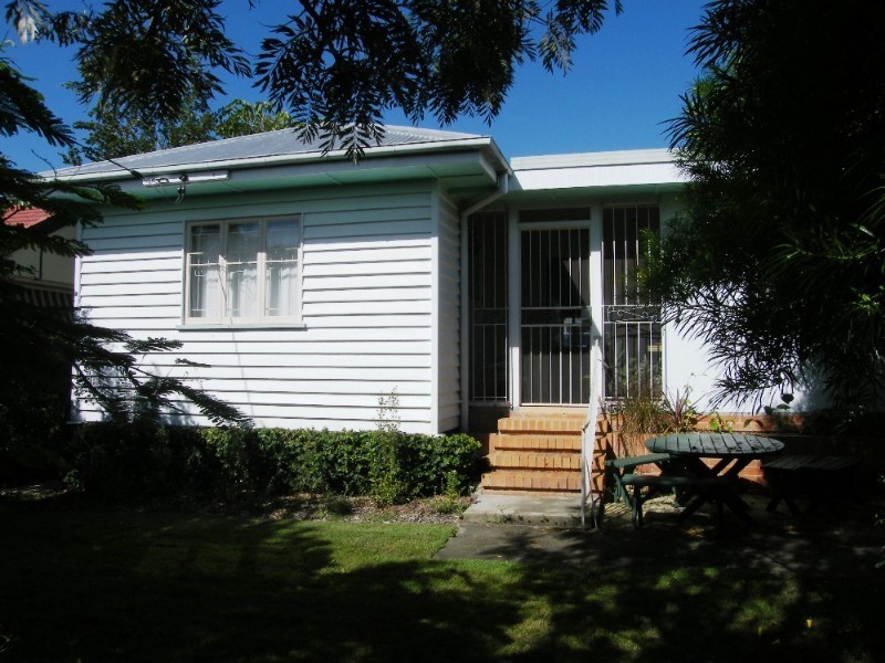 6 Midson Street, Stafford QLD 4053