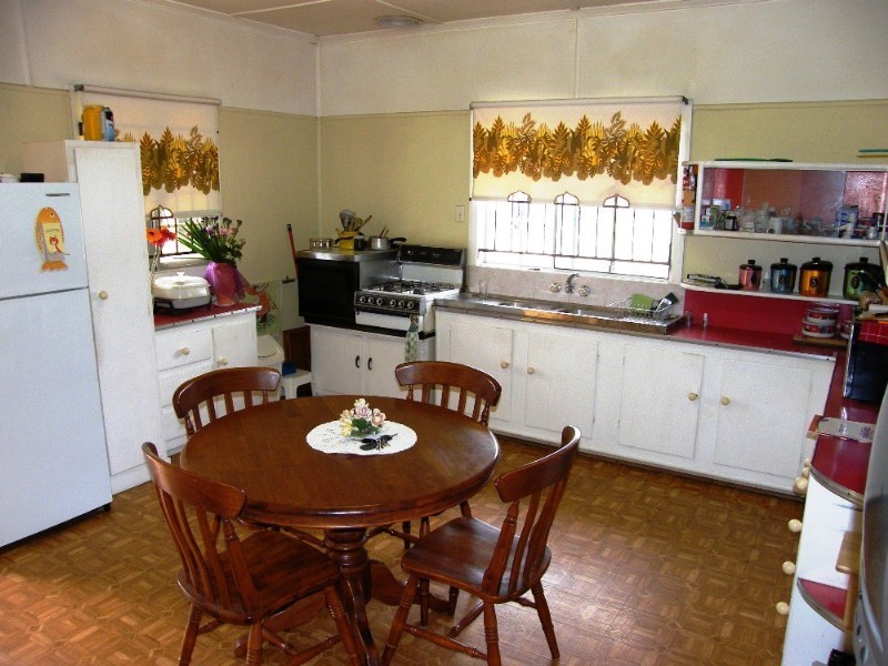 24 Bowen Street, Windsor QLD 4030