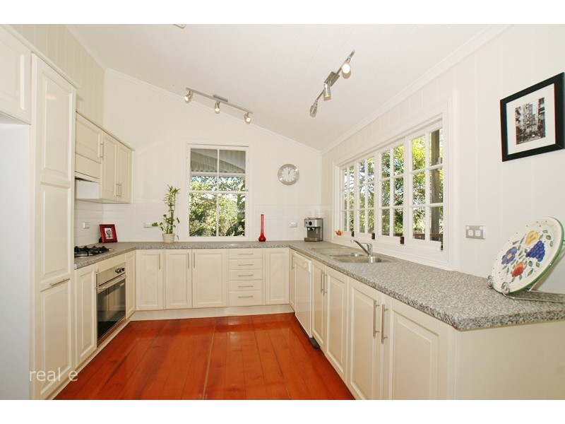 48 Gaunt Street, Newmarket QLD 4051