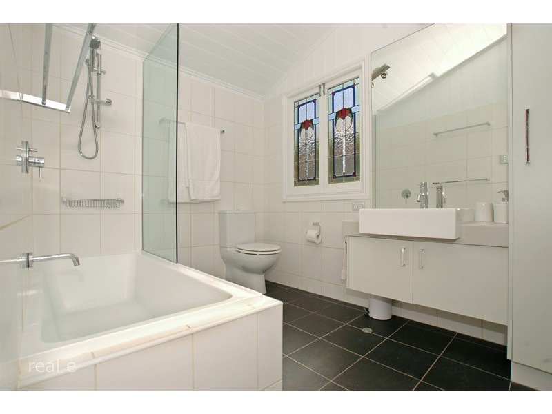 48 Gaunt Street, Newmarket QLD 4051