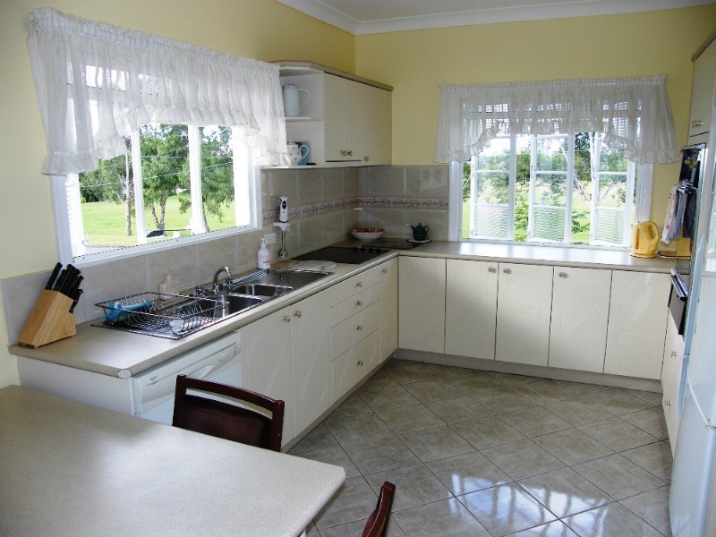 41 Macnaughton Street, Stafford QLD 4053