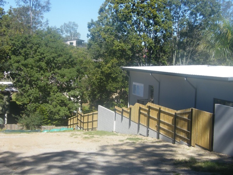 24 Henry Street, Chapel Hill QLD 4069