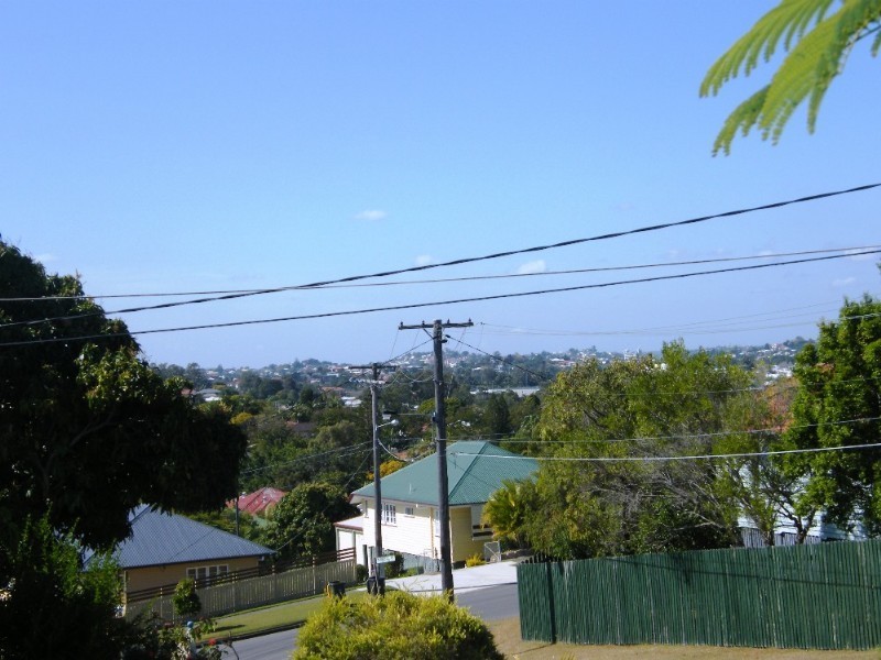 11 Bertram Street, Stafford QLD 4053