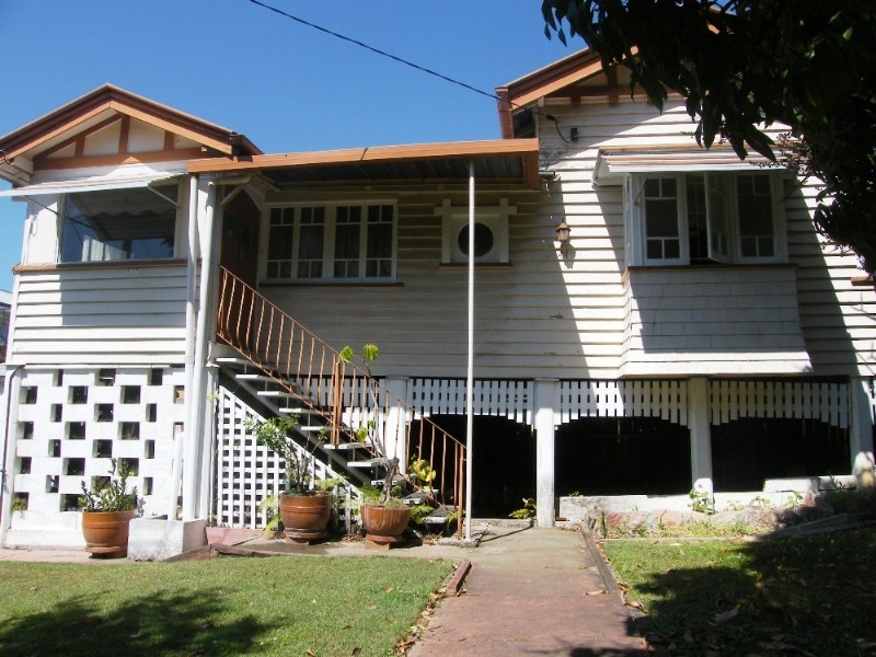 41 Tenth Avenue, Kedron QLD 4031