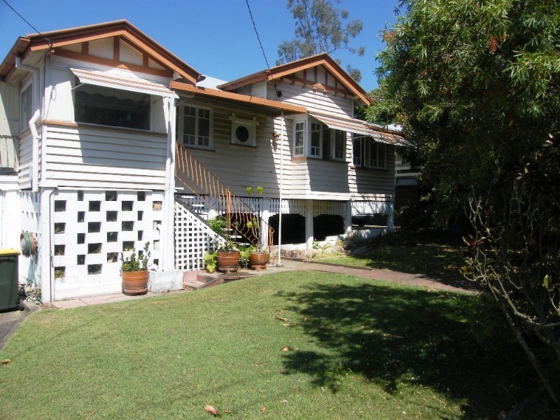 41 Tenth Avenue, Kedron QLD 4031