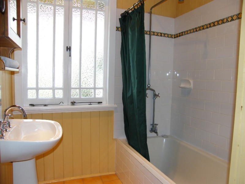 17 Prince Street, Grange QLD 4051