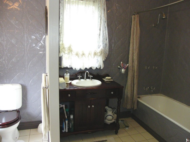 13 Blackmore Street, Windsor QLD 4030