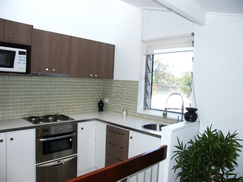 4/65 Erneton Street, Newmarket QLD 4051