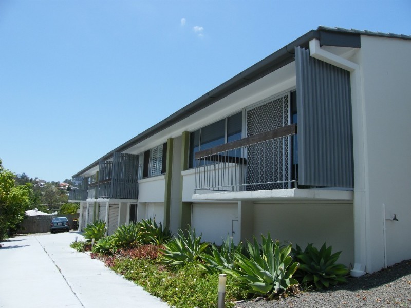 4/65 Erneton Street, Newmarket QLD 4051