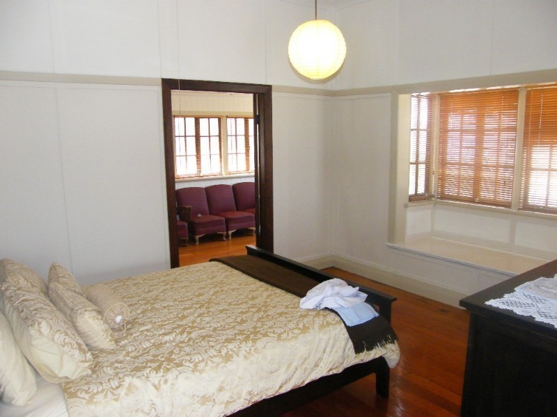 36 Days Road, Grange QLD 4051