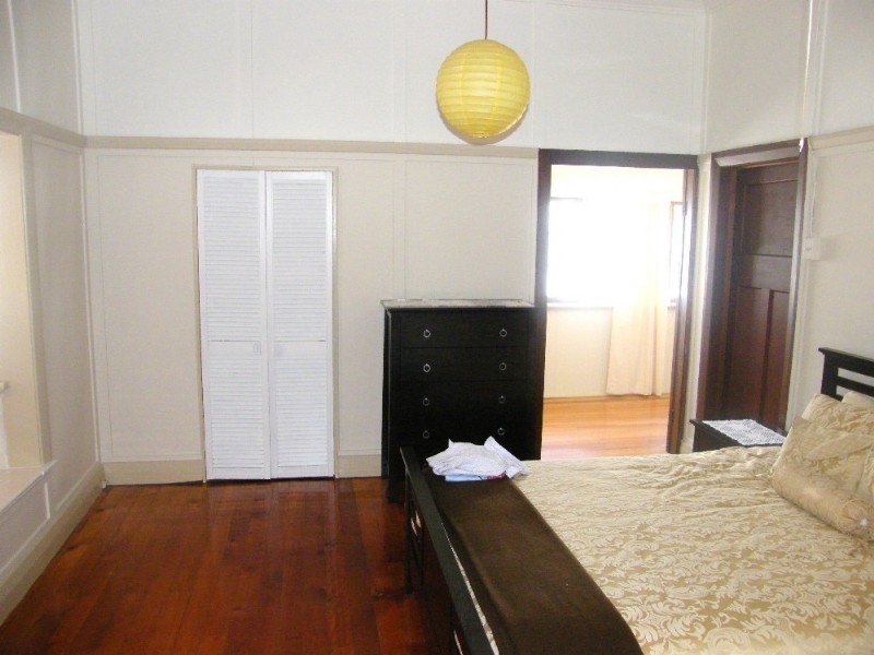 36 Days Road, Grange QLD 4051