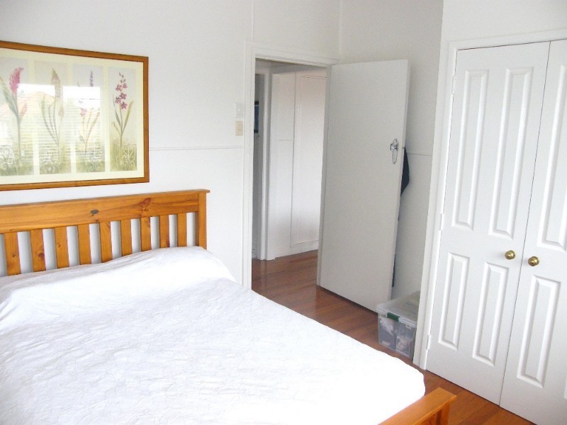 5 Wilgarning Street, Stafford Heights QLD 4053