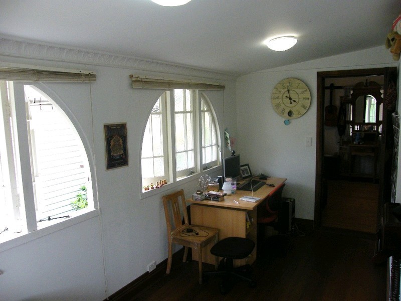 6 Lanham Crescent, Newmarket QLD 4051