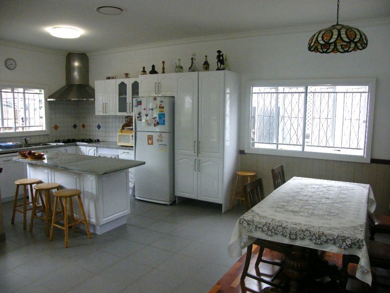 6 Lanham Crescent, Newmarket QLD 4051