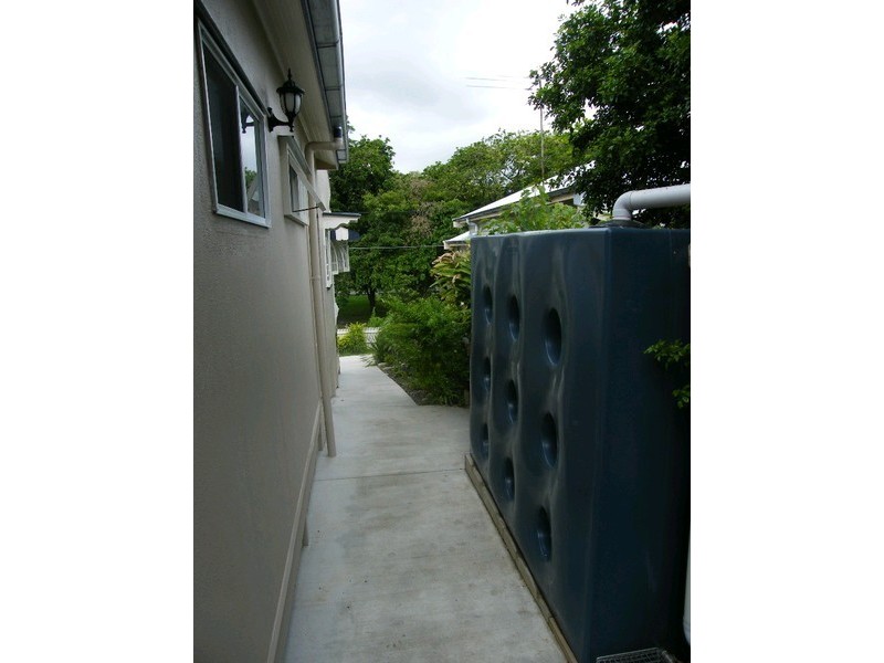 6 Lanham Crescent, Newmarket QLD 4051