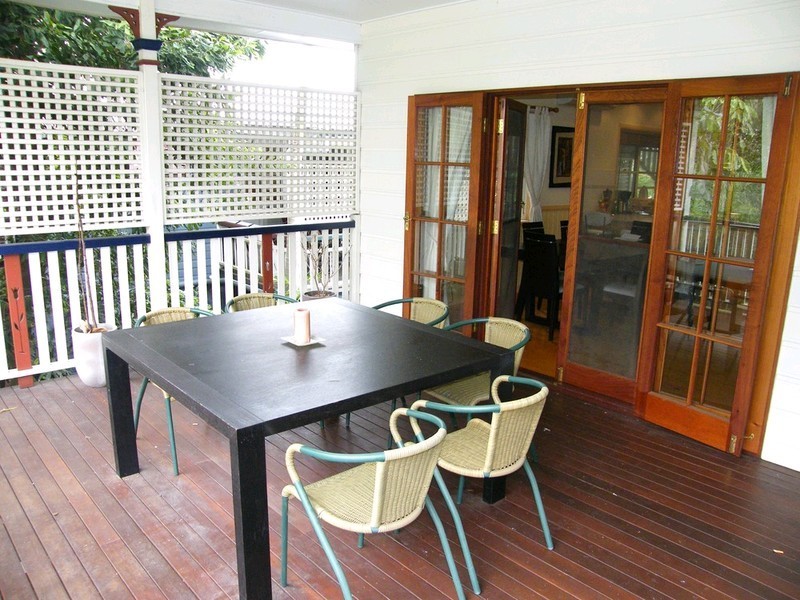 49 Graceville Avenue, Graceville QLD 4075