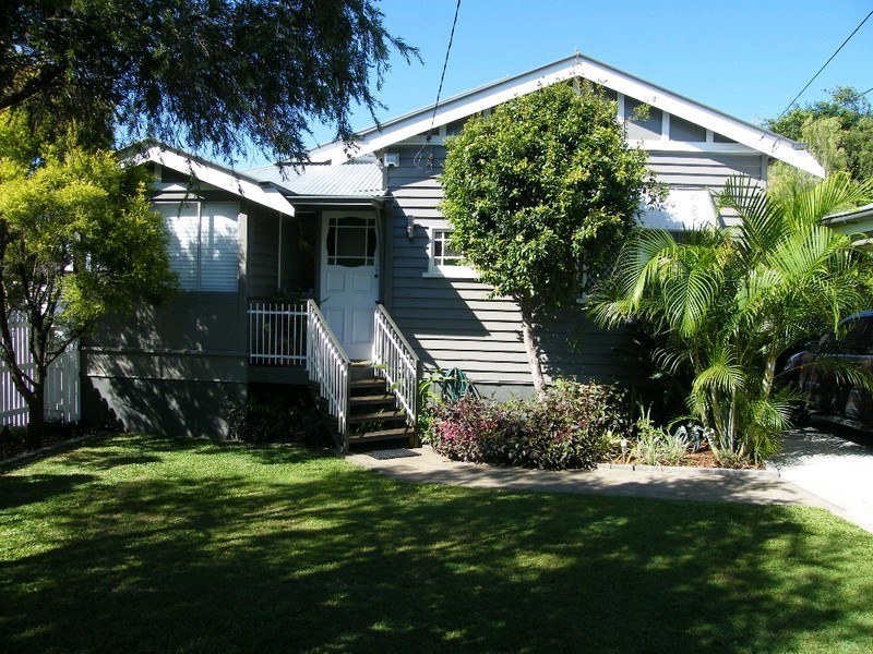 42 Erneton Street, Newmarket QLD 4051