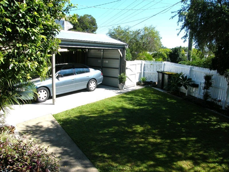 42 Erneton Street, Newmarket QLD 4051