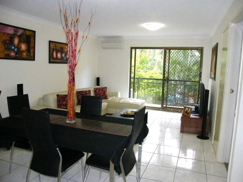 2/25 Scott Road, Herston QLD 4006