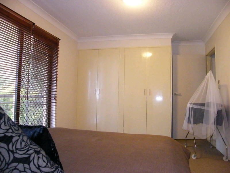 2/25 Scott Road, Herston QLD 4006