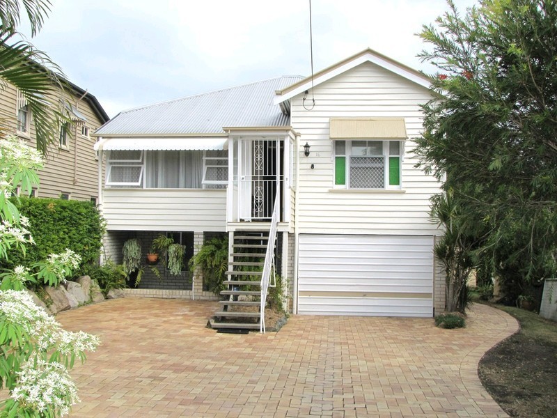 16 Stewart Avenue, Wooloowin QLD 4030