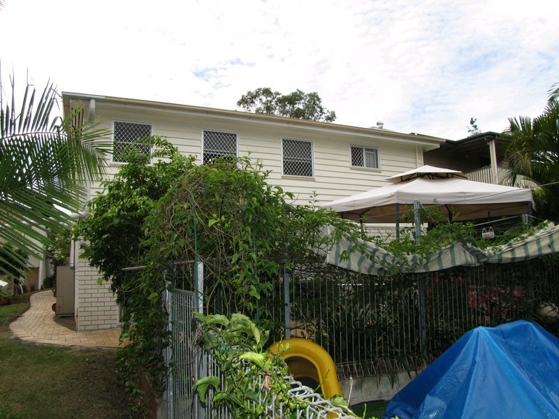 16 Stewart Avenue, Wooloowin QLD 4030