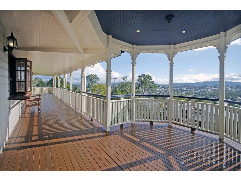 9 Colston Road, Grange QLD 4051