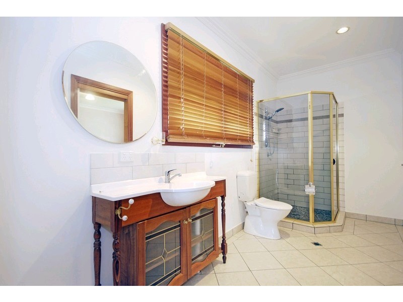 9 Colston Road, Grange QLD 4051