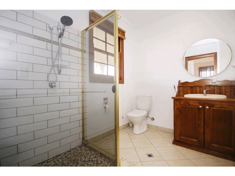 9 Colston Road, Grange QLD 4051