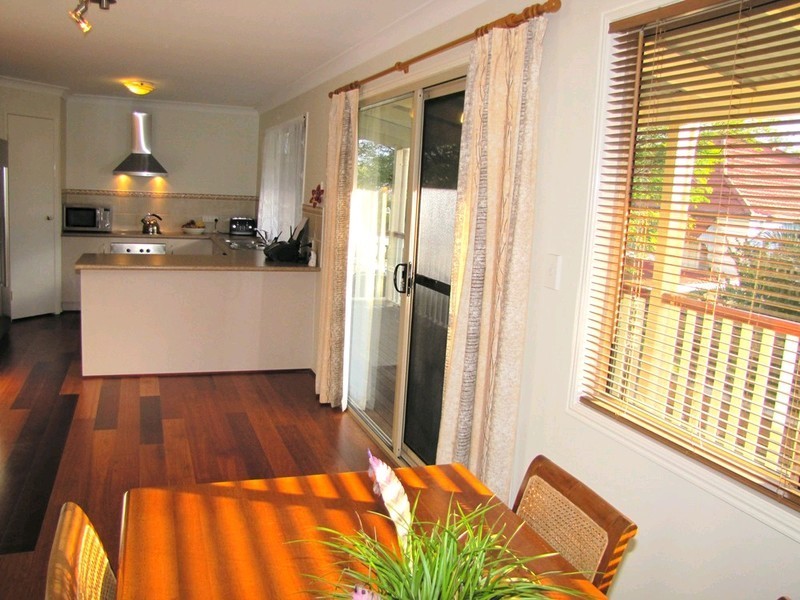 4 Shaw Road, Wooloowin QLD 4030