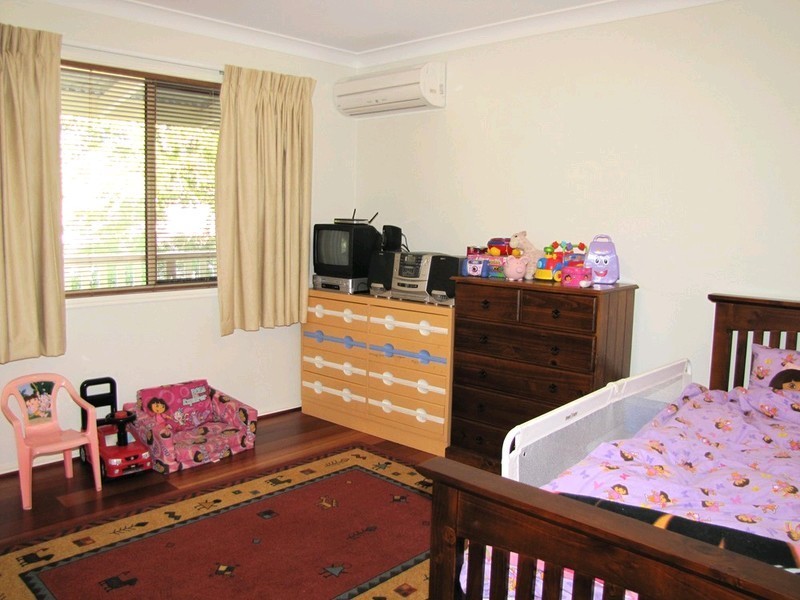 4 Shaw Road, Wooloowin QLD 4030