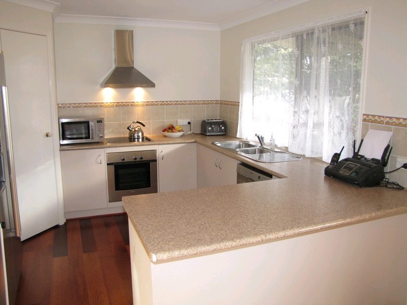 4 Shaw Road, Wooloowin QLD 4030