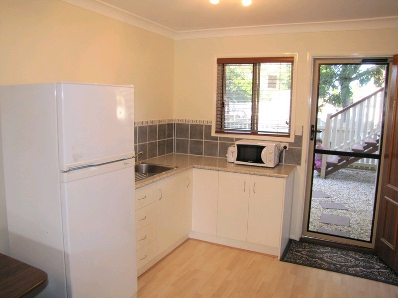 4 Shaw Road, Wooloowin QLD 4030