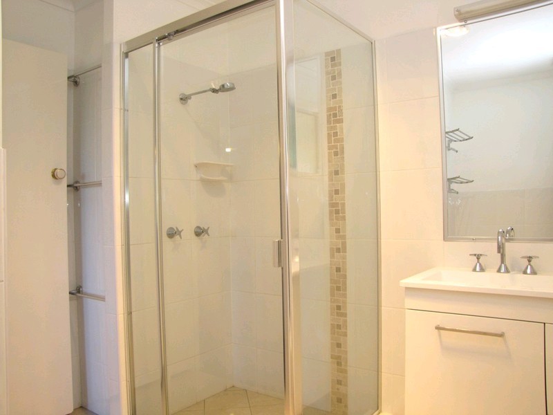 105 Mawson Street, Stafford Heights QLD 4053