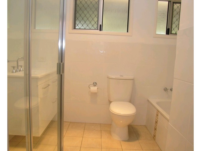 105 Mawson Street, Stafford Heights QLD 4053