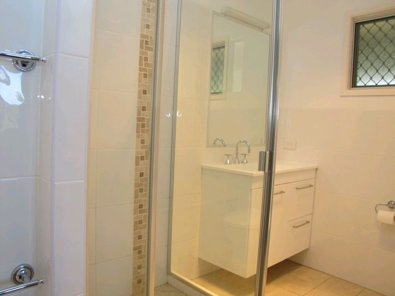 105 Mawson Street, Stafford Heights QLD 4053