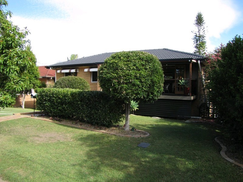 22 Chaplin Street, Stafford Heights QLD 4053