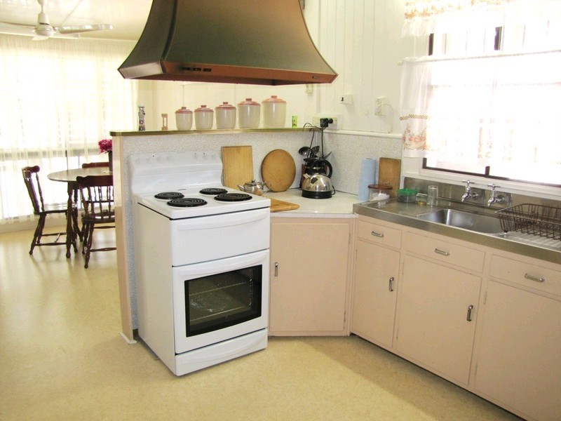 85 Grange Road, Grange QLD 4051