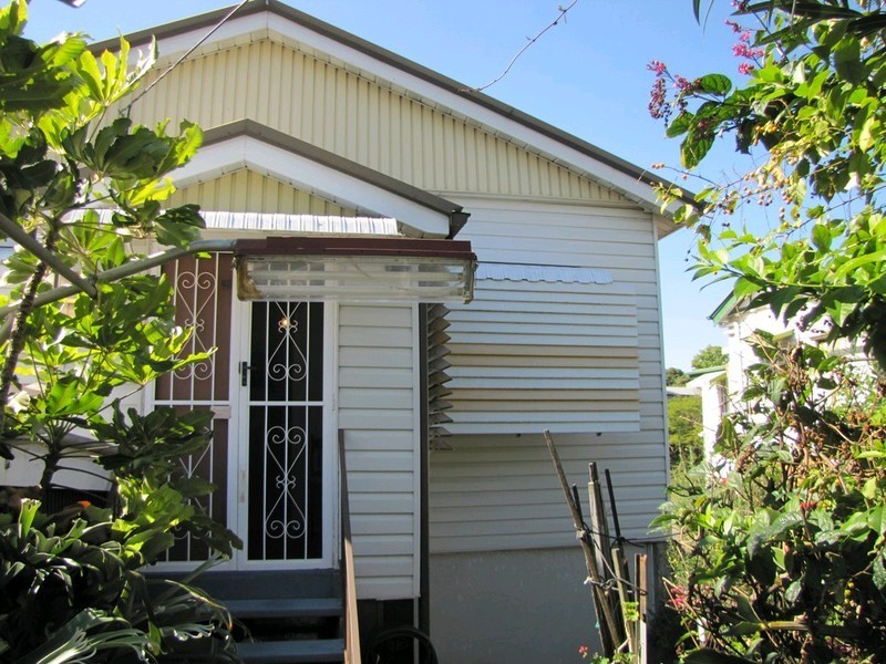 85 Grange Road, Grange QLD 4051