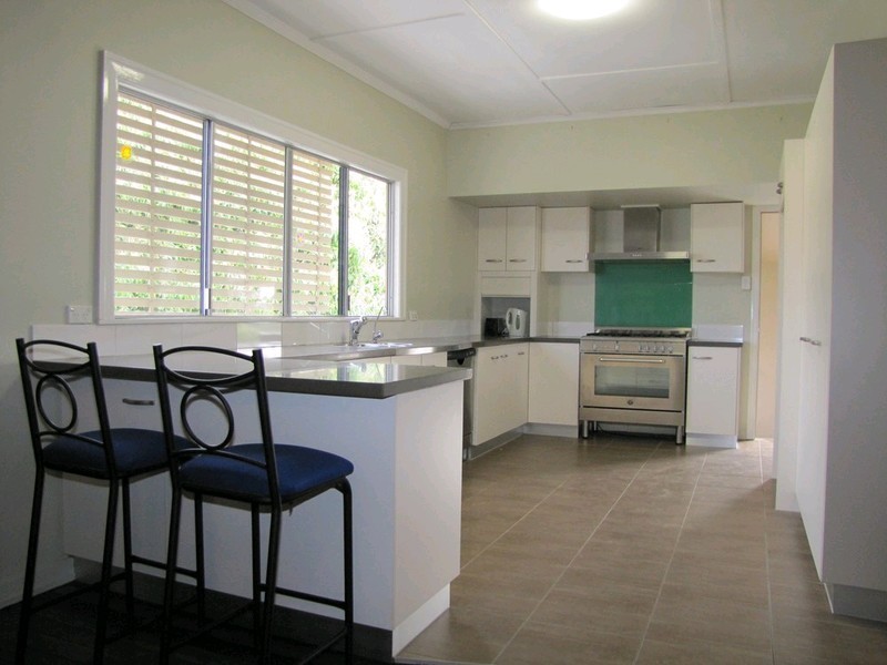 6 Kidgell Street, Stafford QLD 4053