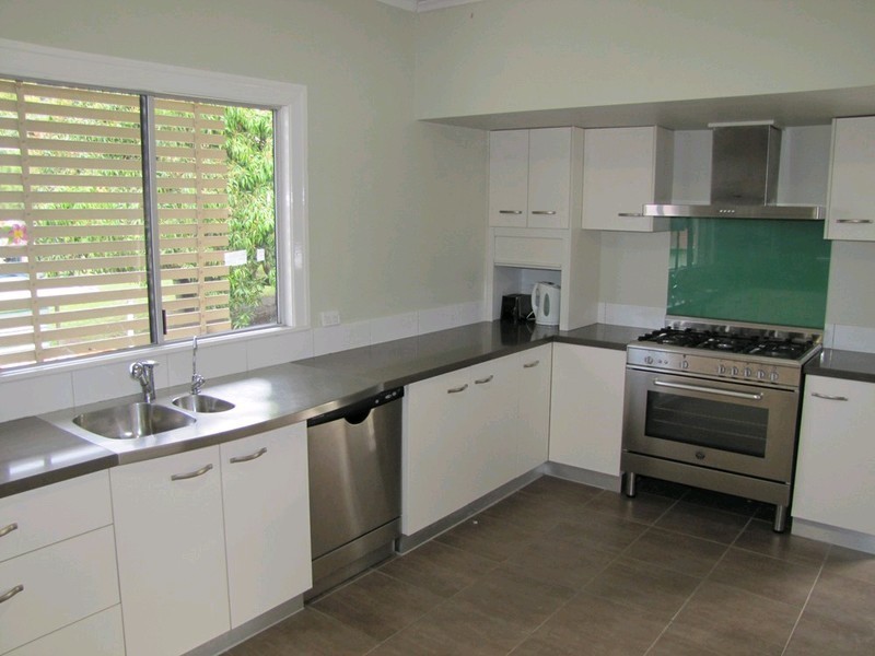 6 Kidgell Street, Stafford QLD 4053