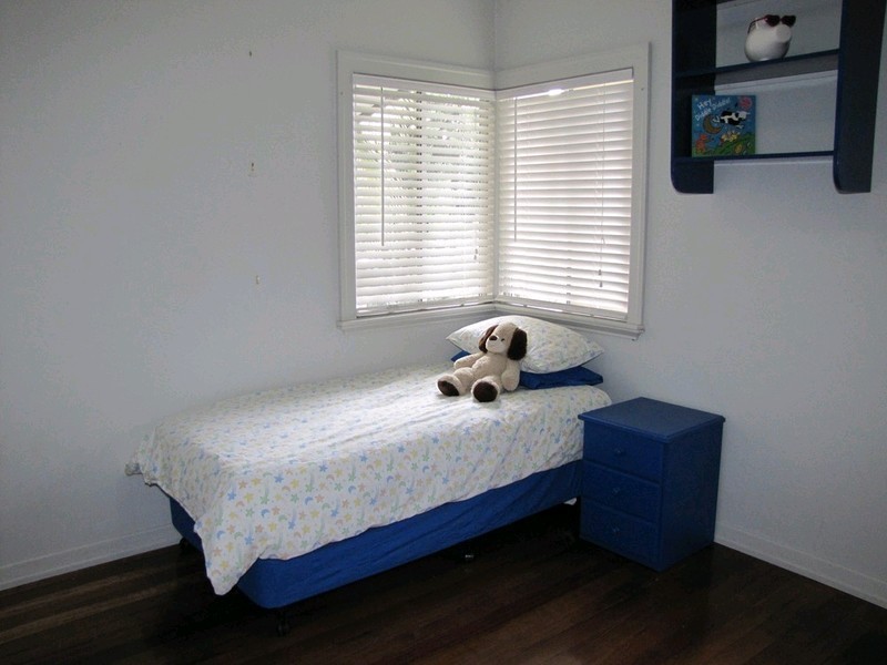 6 Kidgell Street, Stafford QLD 4053