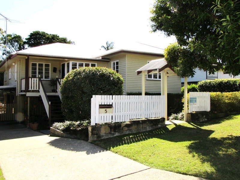 5 Reuben Street, Stafford QLD 4053